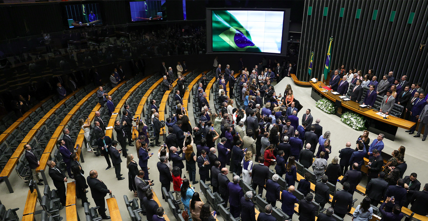 No momento, você está visualizando O 13º para o Bolsa Família: Uma Análise dos Impactos Econômicos e o Olhar da Tecnologia