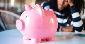 Leia mais sobre o artigo Abono Salarial PIS/Pasep 2026: Desvendando Direitos e a Crucial Função da Gestão de Dados na Era Digital