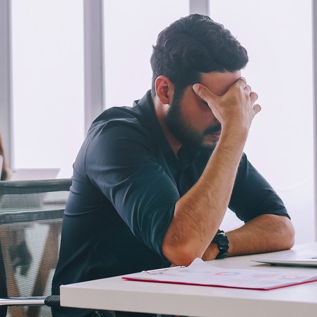 Leia mais sobre o artigo Desvendando a Selva Tributária: 12 Erros Fiscais Que Podem Derrubar Seu Negócio (E Como a Tecnologia e a Consultoria os Impedem)