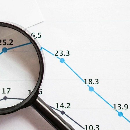 No momento, você está visualizando Maximizando o Lucro em Tempos Desafiadores: O Guia da Eficiência Financeira e Tecnológica