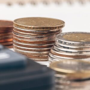 Leia mais sobre o artigo O Leão não Perdoa Dívidas: Por Que Empréstimos e Financiamentos Devem Entrar no seu IR 2025