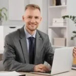 Desvendando o CNPJ: A Contabilidade é um Custo ou um Aliado Estratégico no Mundo Tech?