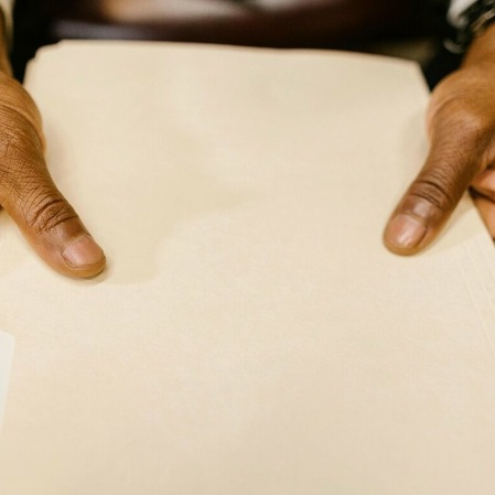 Leia mais sobre o artigo IA Explicável: Desvendando a Caixa-Preta da Inteligência Artificial para Negócios Transparentes